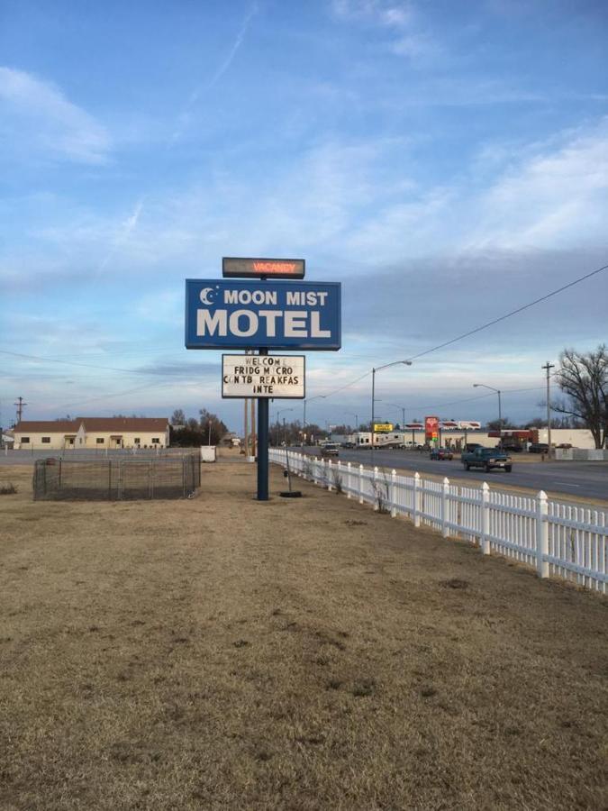 Moon Mist Motel Meade Exterior photo